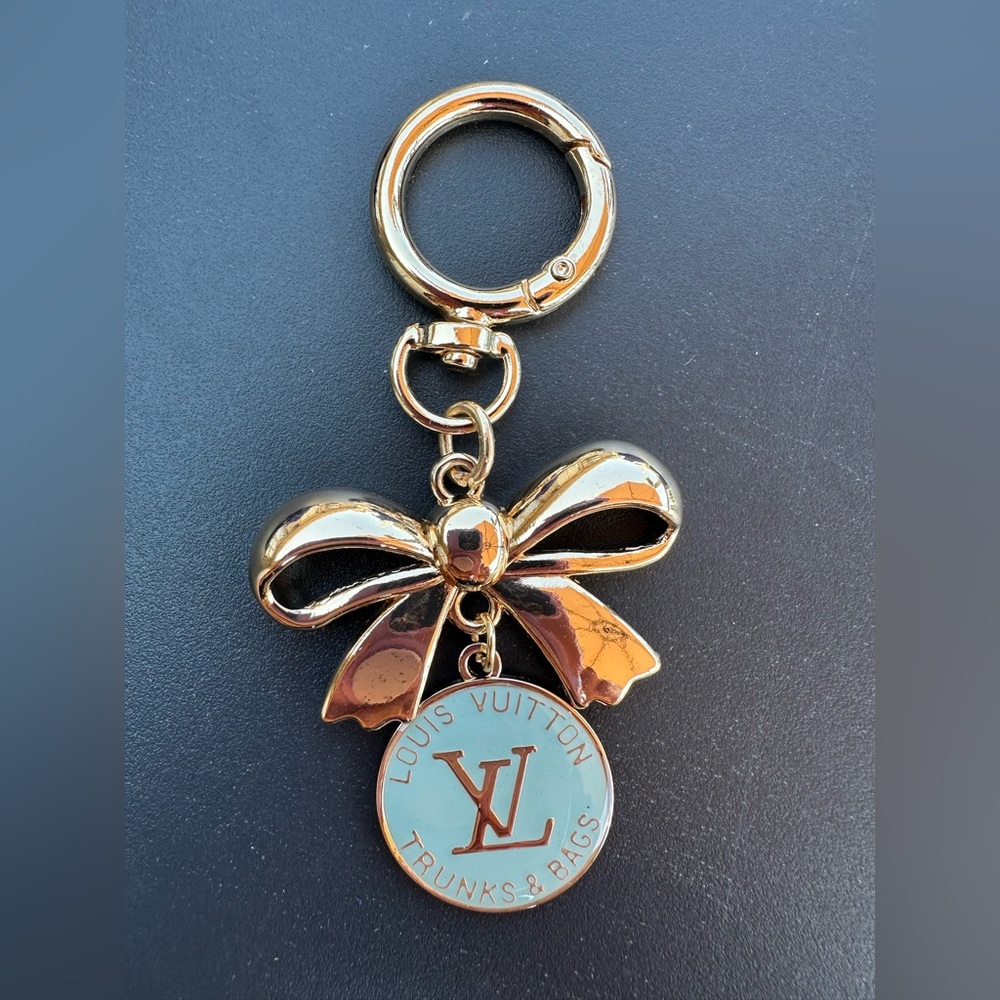 Louis Vuitton Gold Bow Keychain with Brown Monogram - Picture 2 of 2
